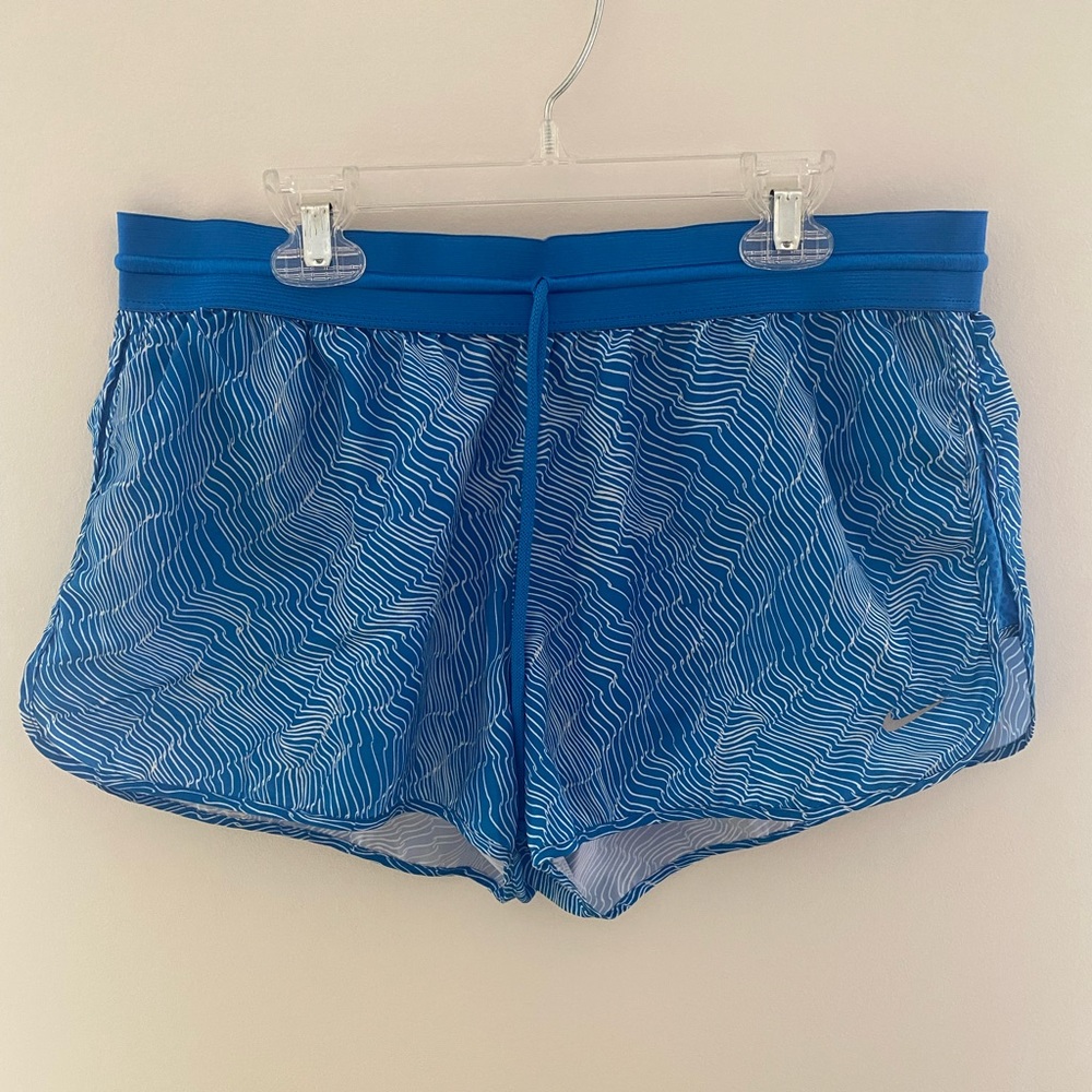Nike Women’s Dri-Fit Run Fast 2.5" Running Shorts Size L